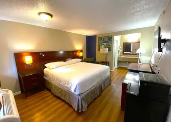 Travelodge by Wyndham San Antonio Lackland AFB North hotel thumbnail 5