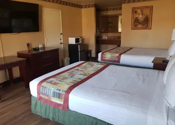 Travelodge by Wyndham Costa Mesa Newport Beach Hacienda hotel thumbnail 4