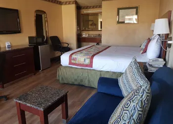 Travelodge by Wyndham Costa Mesa Newport Beach Hacienda hotel thumbnail 6