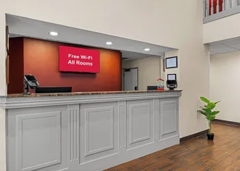 Red Roof Inn & Suites Albany, GA hotel thumbnail 4