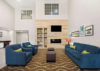 Comfort Inn & Suites High Point - Archdale hotel thumbnail 5
