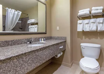 Comfort Inn & Suites High Point - Archdale hotel thumbnail 7