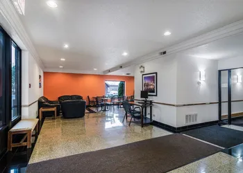 Motel 6 Libertyville, IL hotel thumbnail 2