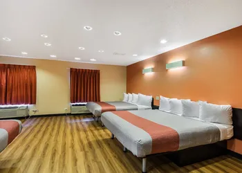 Motel 6 Libertyville, IL hotel thumbnail 6