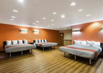 Motel 6 Libertyville, IL hotel thumbnail 8