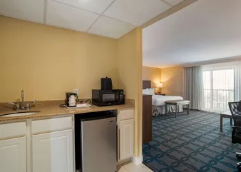 Best Western Plus Ocean City hotel thumbnail 8