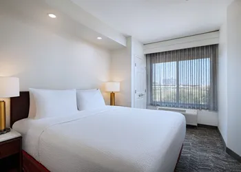 SpringHill Suites by Marriott DFW Airport East/Las Colinas hotel thumbnail 5