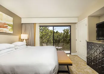 Hilton Phoenix Resort at the Peak hotel thumbnail 4