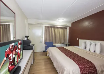 Red Roof Inn Atlanta - Norcross hotel thumbnail 7