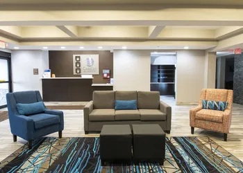 Comfort Inn and Suites Near Medical Center hotel thumbnail 3