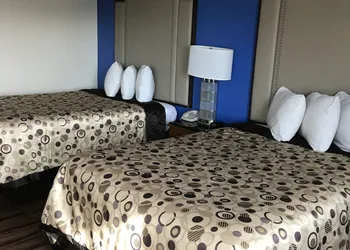 California Inn and Suites Bakersfield hotel thumbnail 4