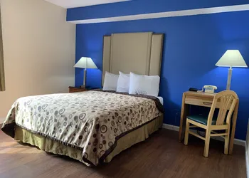 California Inn and Suites Bakersfield hotel thumbnail 8