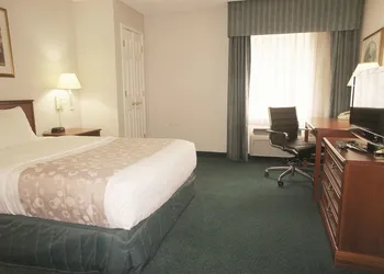 La Quinta Inn by Wyndham Detroit Canton hotel thumbnail 5
