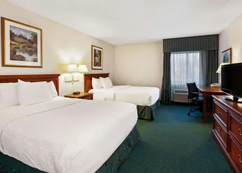 La Quinta Inn by Wyndham Detroit Canton hotel thumbnail 7