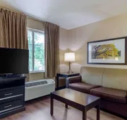 Extended Stay America Select Suites Atlanta Perimeter Peacht hotel detail image 5