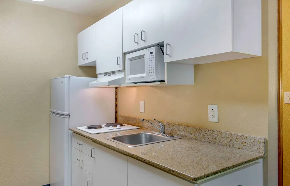 Extended Stay America Select Suites Atlanta Perimeter Peacht hotel detail image 6