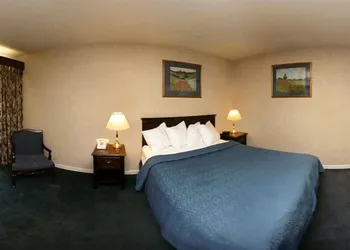 Econo Lodge new Reno - Sparks Convention Center hotel thumbnail 5