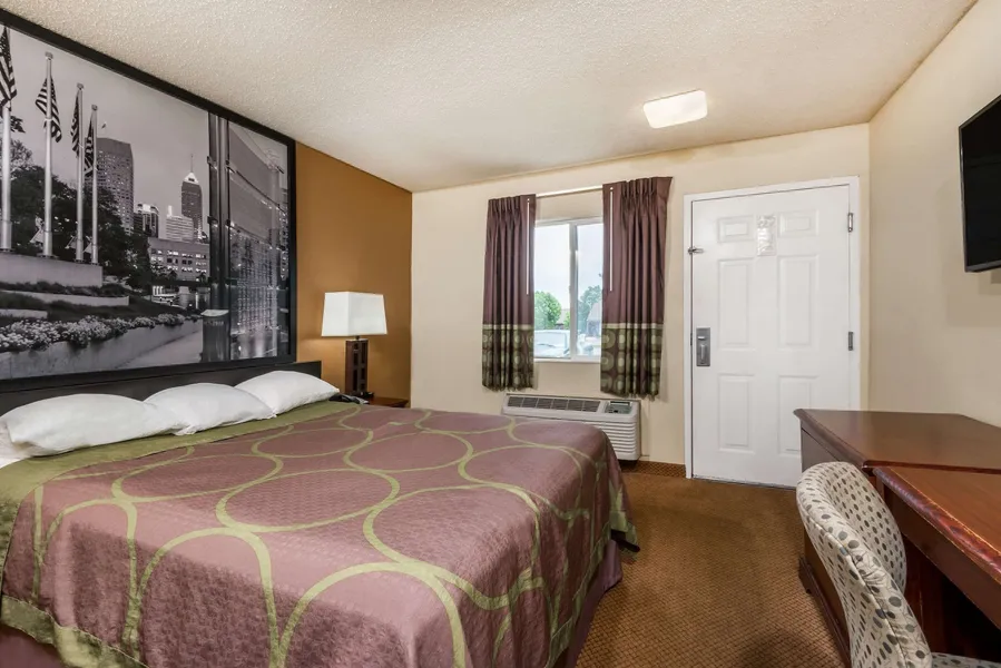 Super 8 by Wyndham Indianapolis/NE/Castleton Area hotel detail image 6