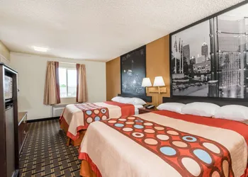 Super 8 by Wyndham Indianapolis/NE/Castleton Area hotel thumbnail 8