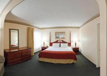 Holiday Inn Express Plymouth by IHG hotel thumbnail 4