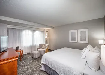 Courtyard by Marriott Norfolk Downtown hotel thumbnail 3