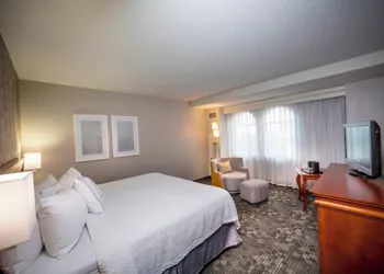 Courtyard by Marriott Norfolk Downtown hotel thumbnail 5