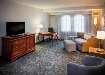 Courtyard by Marriott Norfolk Downtown hotel thumbnail 6