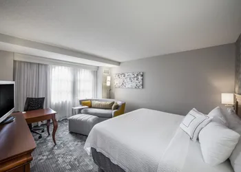 Courtyard by Marriott Norfolk Downtown hotel thumbnail 2