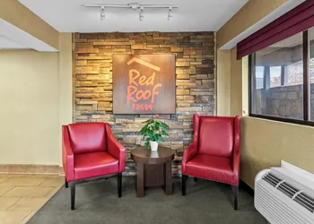 Red Roof Inn Dayton North Airport hotel thumbnail 4