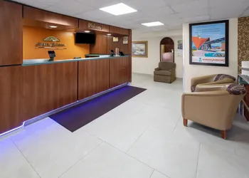 Howard Johnson by Wyndham Savannah GA hotel thumbnail 3