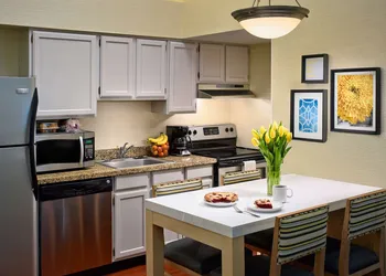 Sonesta Simply Suites Cleveland Westlake hotel thumbnail 8