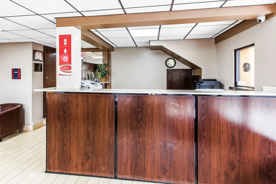 Econo Lodge Savannah Midtown hotel detail image 2