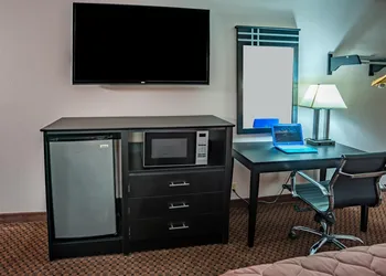 Prime Rate Inn hotel thumbnail 7