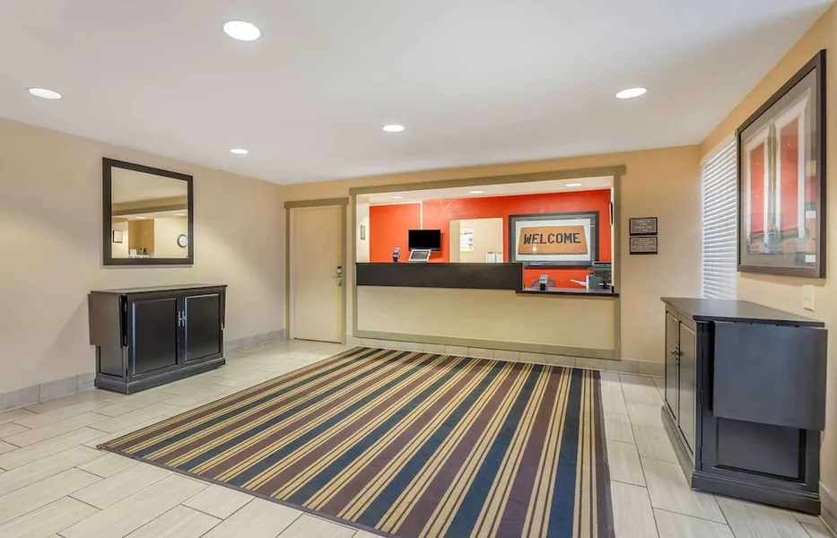 Extended Stay America Suites Chicago Lombard Yorktown Center hotel detail image 2