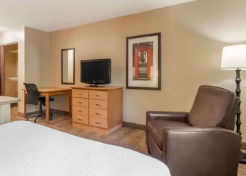 Extended Stay America Suites Chicago Lombard Yorktown Center hotel thumbnail 6