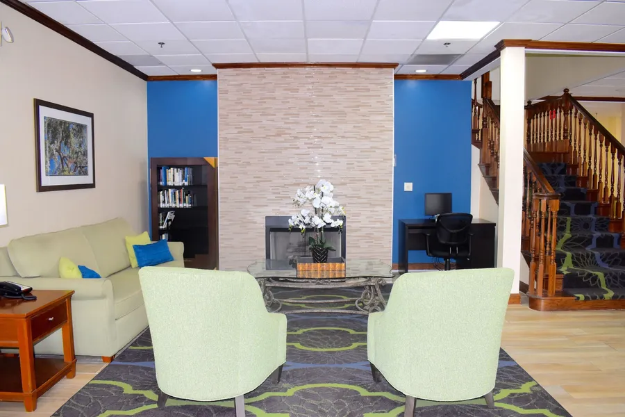 Days Inn & Suites by Wyndham Tucker/Northlake hotel detail image 2