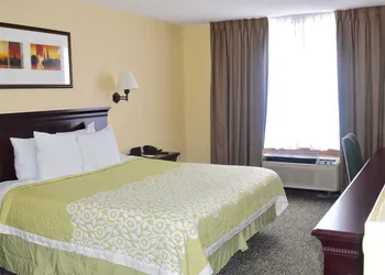 Days Inn & Suites by Wyndham Tucker/Northlake hotel thumbnail 5