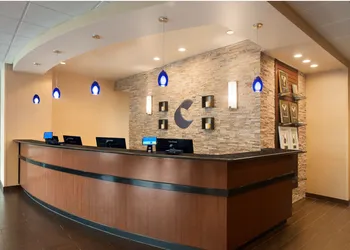 Comfort Inn & Suites Presidential - Downtown Little Rock hotel thumbnail 2