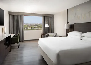 Dallas/Addison Marriott Quorum by the Galleria hotel thumbnail 8