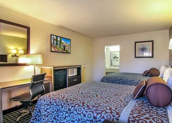 Days Inn by Wyndham Market Center Dallas Love Field hotel thumbnail 6