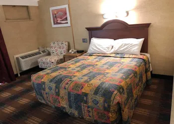 Red Carpet Inn North Syracuse hotel thumbnail 5