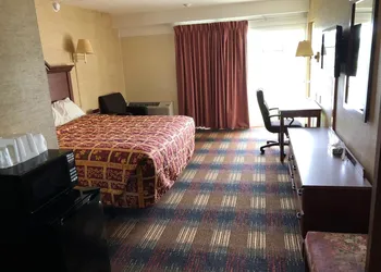Red Carpet Inn North Syracuse hotel thumbnail 6
