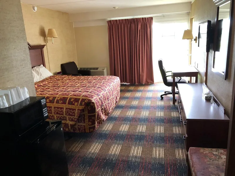 Red Carpet Inn North Syracuse hotel detail image 6