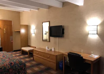 Red Carpet Inn North Syracuse hotel thumbnail 7