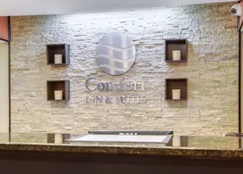 Comfort Inn & Suites Macon North I-75 hotel thumbnail 2