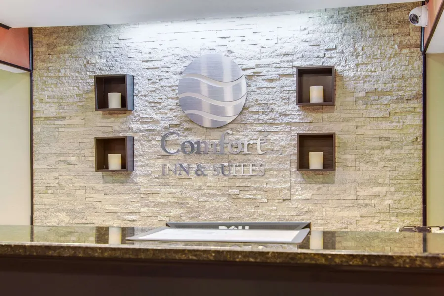 Comfort Inn & Suites Macon North I-75 hotel detail image 2