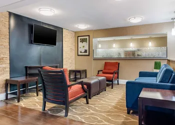 Comfort Inn & Suites Macon North I-75 hotel thumbnail 3