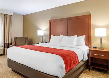 Comfort Inn & Suites Macon North I-75 hotel thumbnail 6