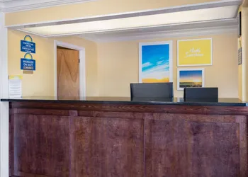 Days Inn by Wyndham Macon I-475 hotel thumbnail 2