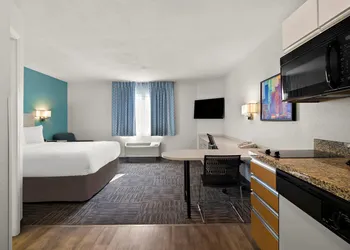 MainStay Suites Orlando Altamonte Springs hotel thumbnail 6